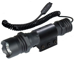 Leapers UTG Defender Series Weapon and Handheld Tactical Xenon Flashlight LT-ZL168